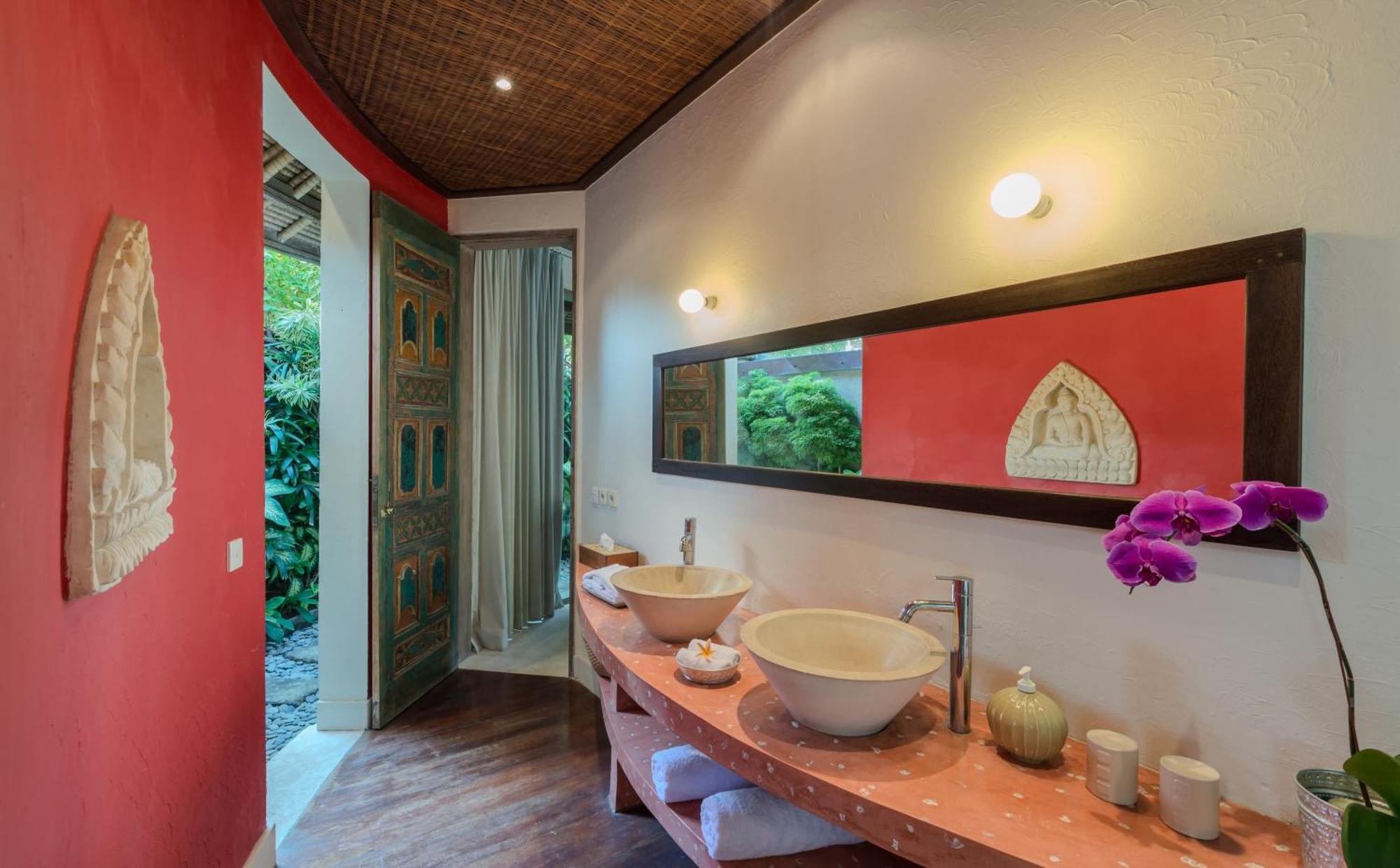 Villa Tirta Naga Bali Seminyak Buitenkant foto