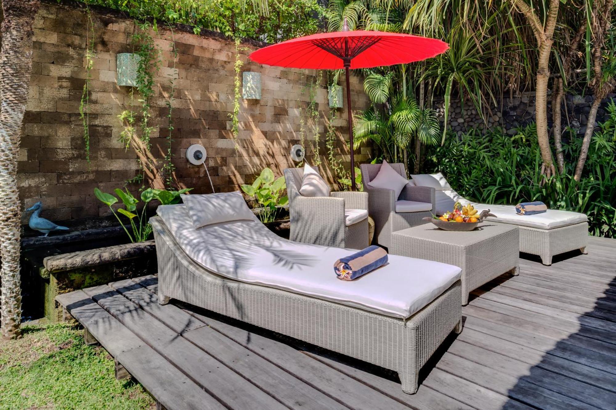 Villa Tirta Naga Bali Seminyak Buitenkant foto
